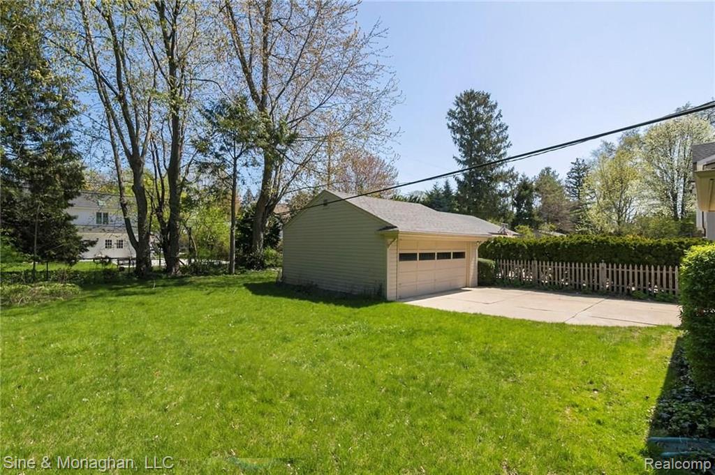 74 Handy Road Grosse Pointe Farms, MI 48236 - Photo 23 of 28