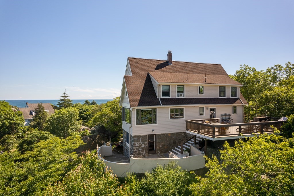 a house view with a garden space
