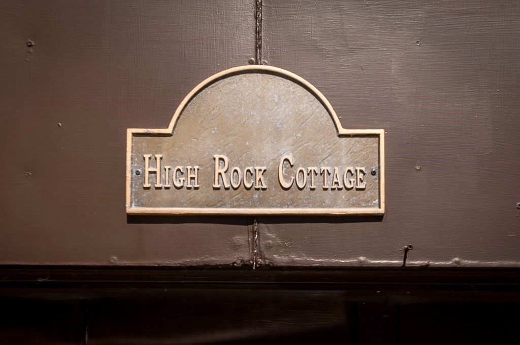 15 Cliff Road Gloucester, MA 01930 - Photo 41 of 42 a close view of sink