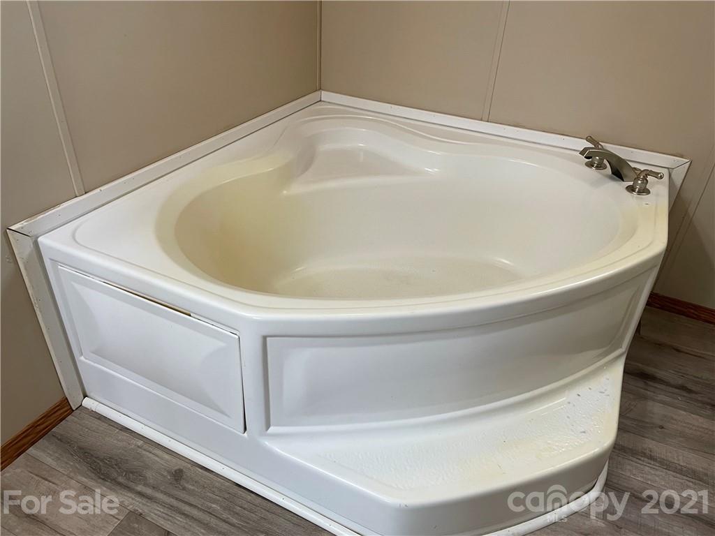 1214 Old Linville Road Marion, NC 28752 - Photo 14 of 20 Gallery Image 14