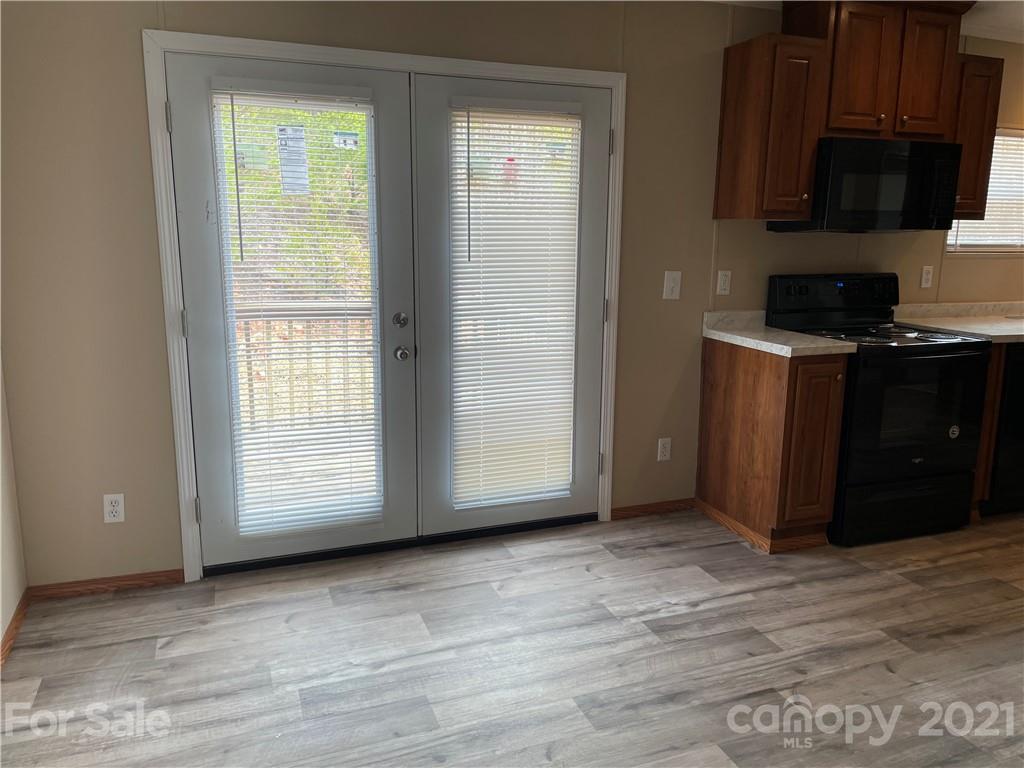 1214 Old Linville Road Marion, NC 28752 - Photo 6 of 20 Gallery Image 6