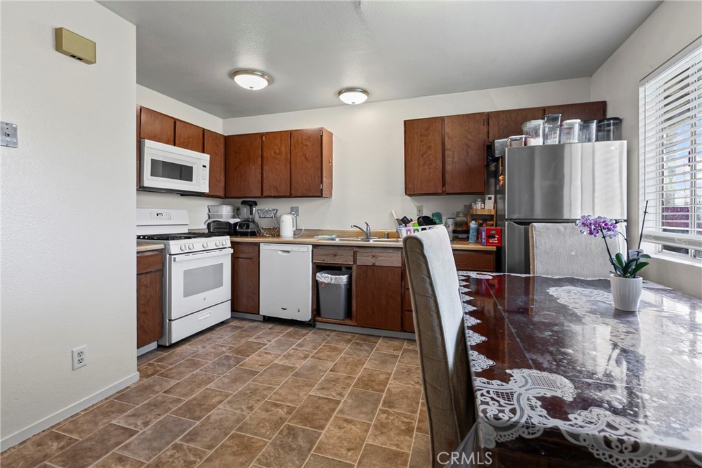 1401 21st Street Oceano, CA 93445 - Photo 10 of 32 1401 entry level kitchen