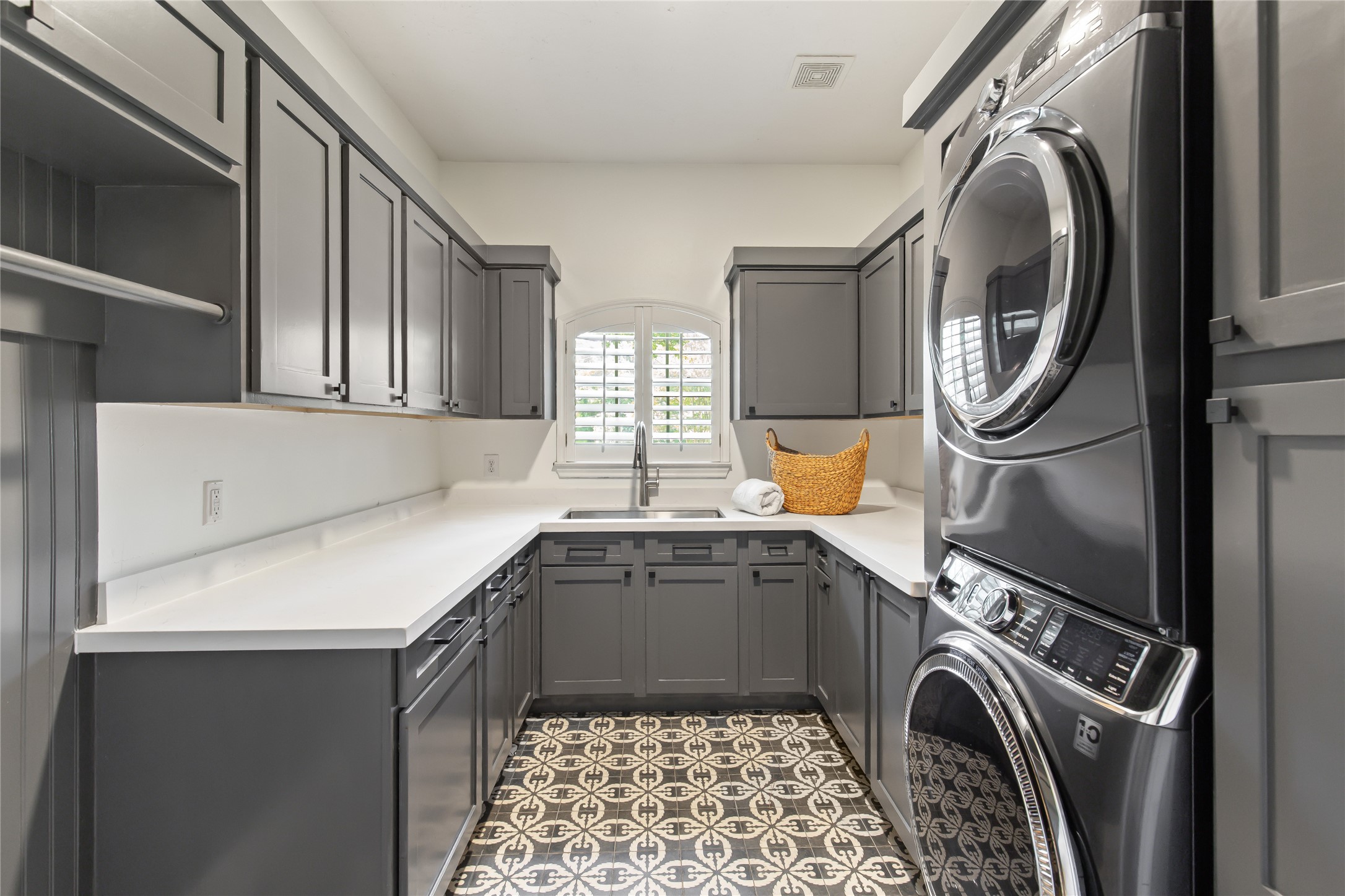 37363 Masters Circle Magnolia, TX 77355 - Photo 22 of 41 Utility Room