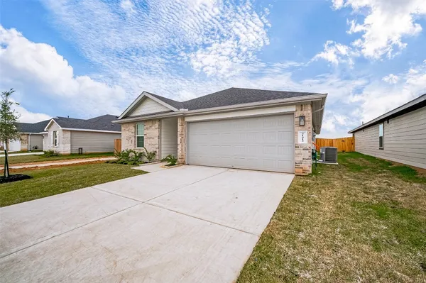 $2,250 | 31038 Brightwell Bend, Fulshear, TX 77441