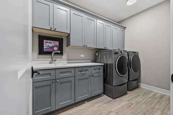 $1,797,000 | 719 North Brainard Street, Naperville, IL 60563