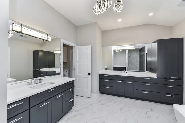 $1,797,000 | 719 North Brainard Street, Naperville, IL 60563