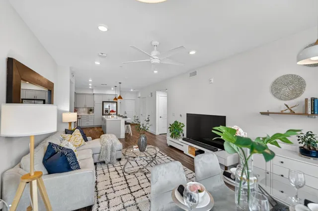 $844,000 | 5925 Charlotte Drive, Unit 408, San Jose, CA 95123