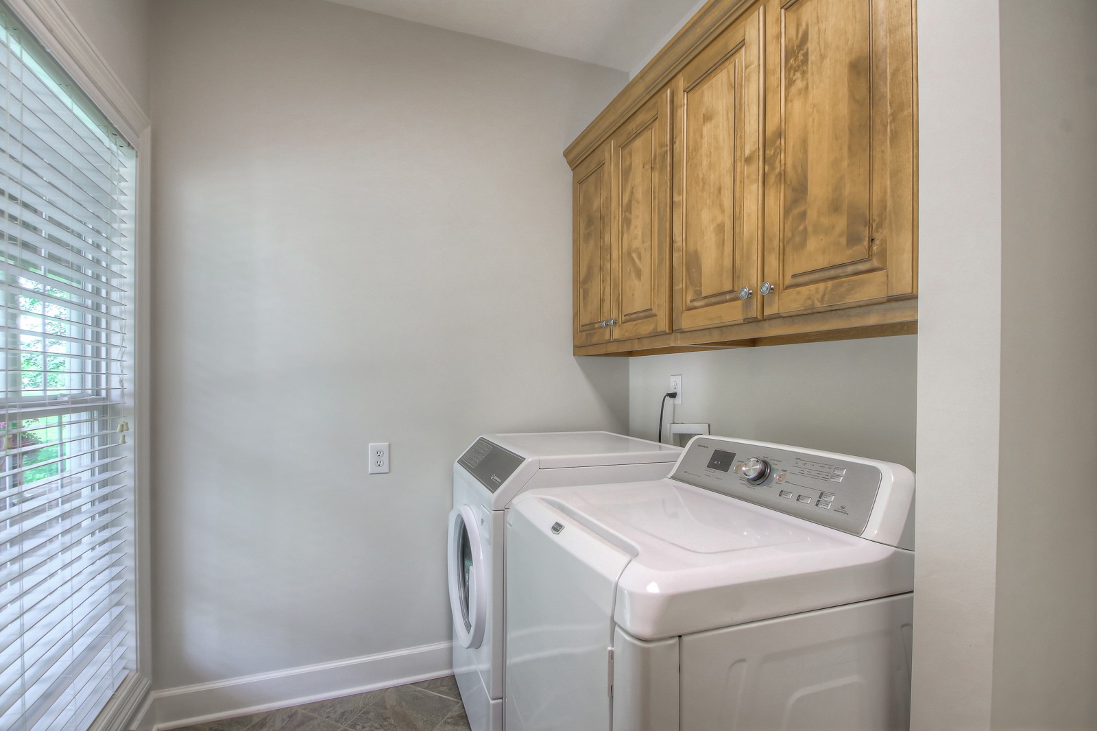 9251 Link Road Christiana, TN 37037 - Photo 24 of 40 a utility room with dryer and washer
