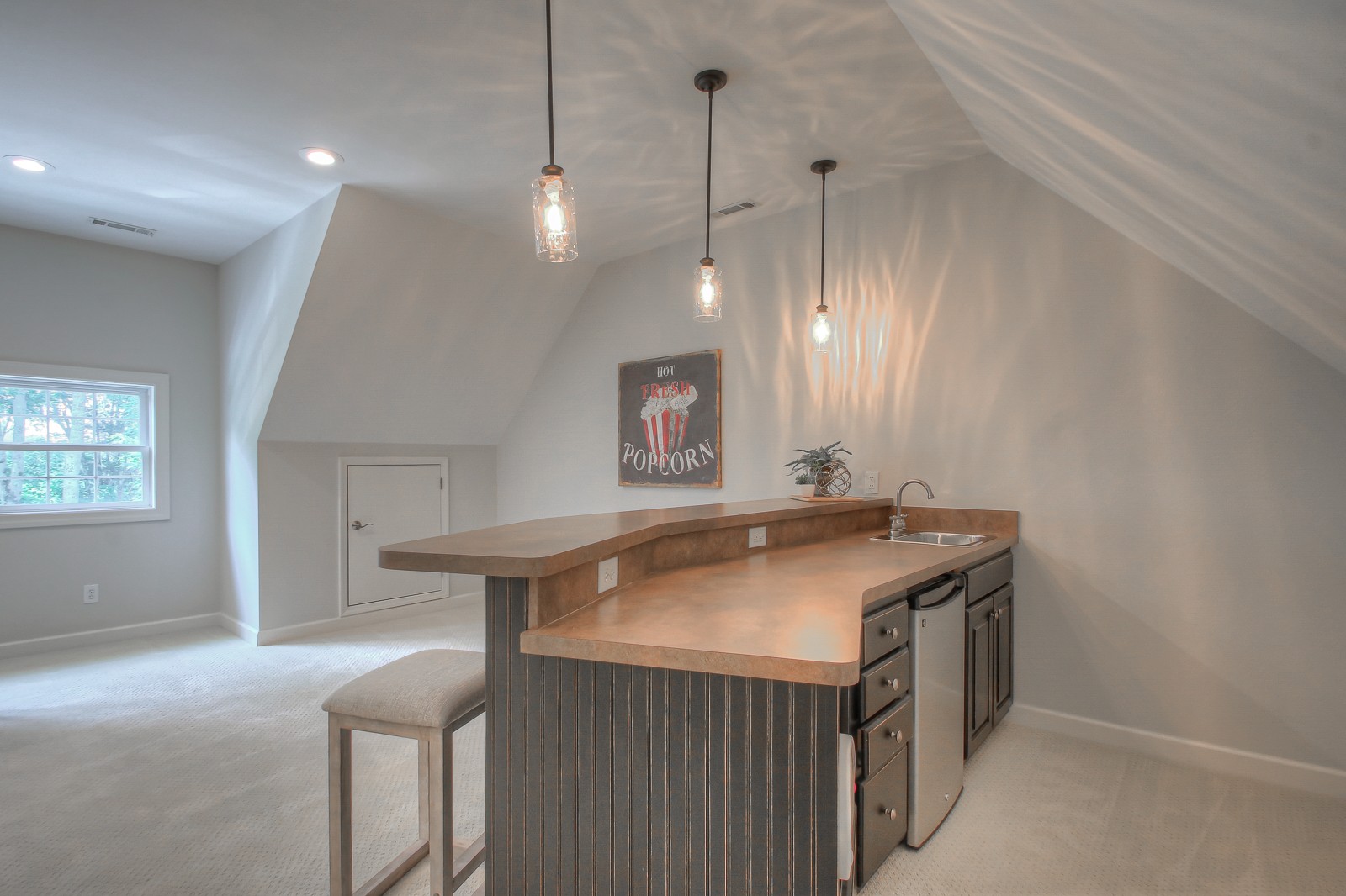 9251 Link Road Christiana, TN 37037 - Photo 35 of 40 a view of a room with shelves