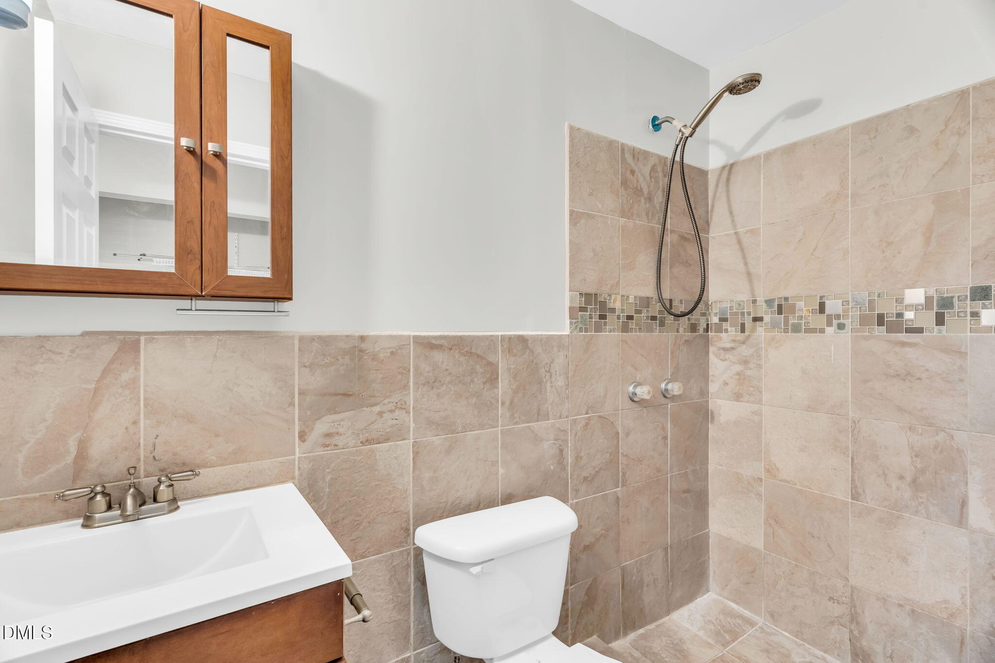 308 Lynn Road Durham, NC 27703 - Photo 16 of 22 21-web-or-mls-308 Lynn Rd-21