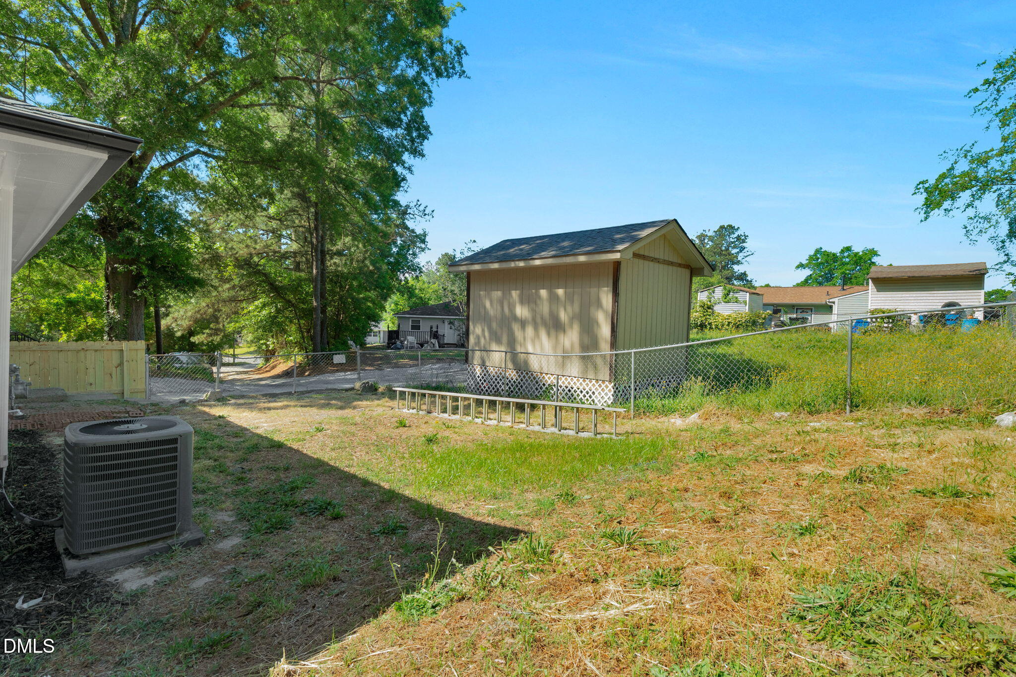 308 Lynn Road Durham, NC 27703 - Photo 19 of 22 25-web-or-mls-308 Lynn Rd-25