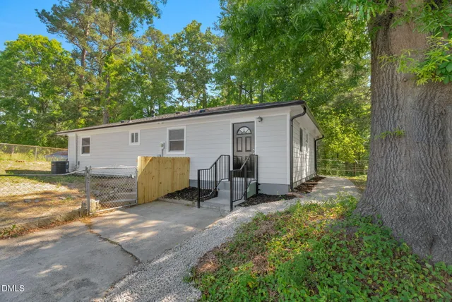 $315,000 | 308 Lynn Road, Durham, NC 27703