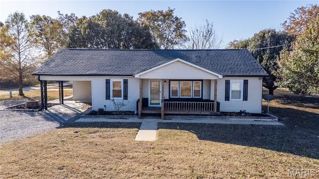 $179,000 | 3780 Highway 80, Matthews, MO 63867