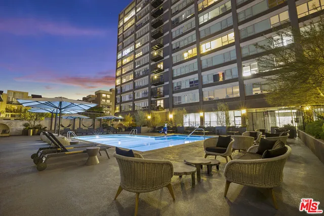 $2,390 | 3458 West 7th Street, Unit 911, Los Angeles, CA 90005