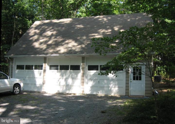 24421 Peach Tree Road Clarksburg, MD 20871 - Photo 7 of 30 DETACHED 3-CAR GARAGE IS 37' x 24.5' OR 906 SqFt