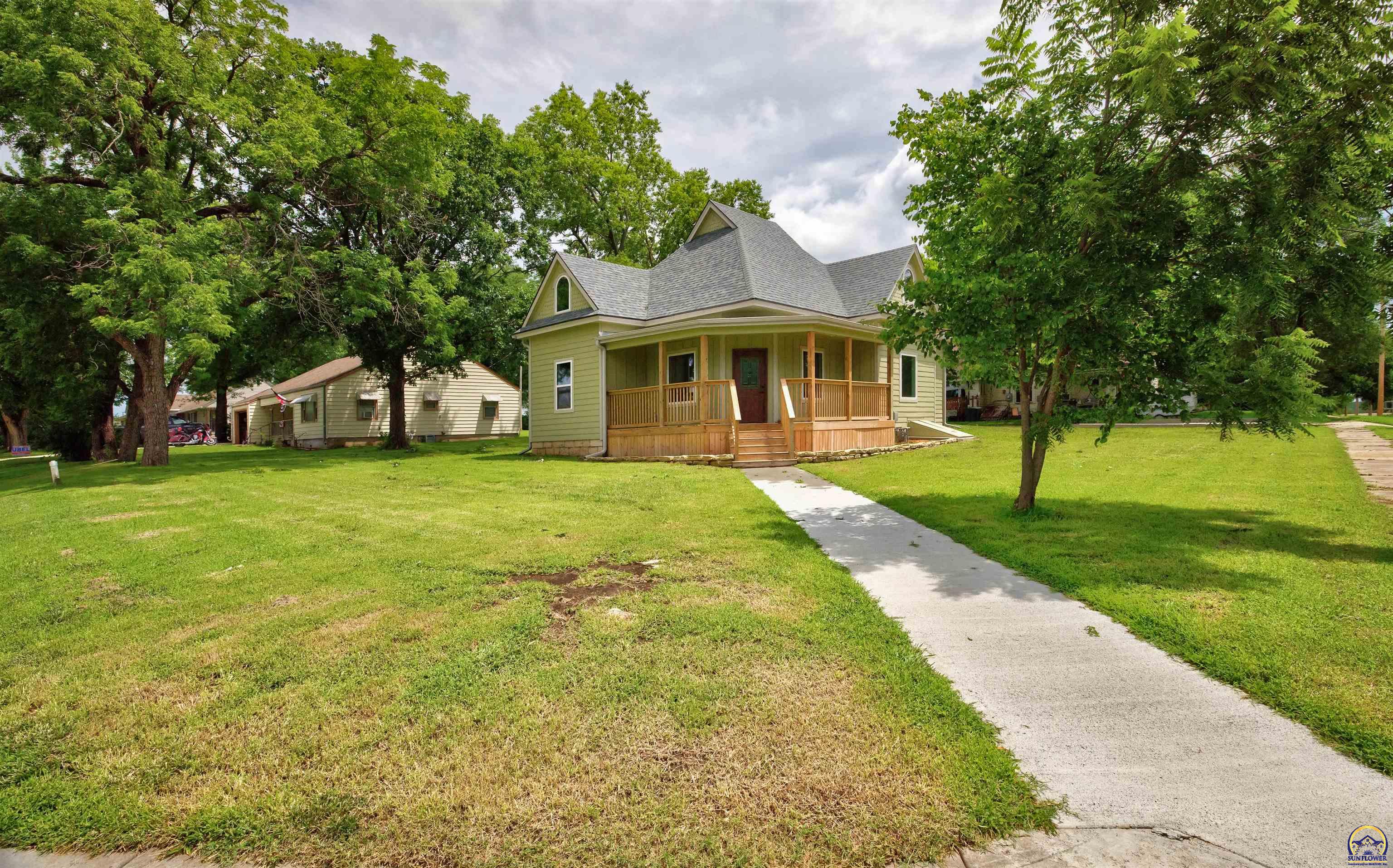 100 East 8th Street Onaga, KS 66521 - Photo 18 of 26