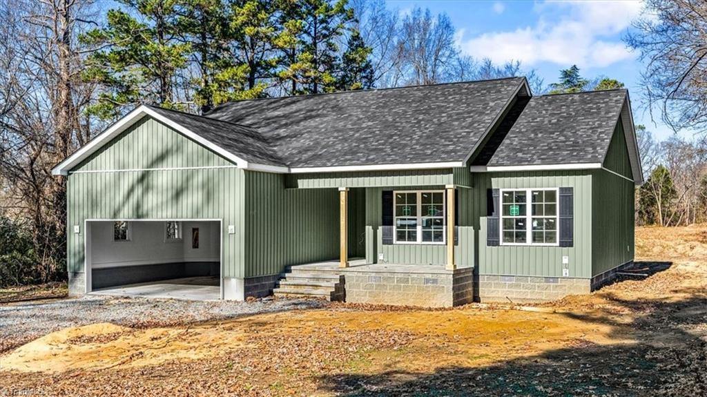 125 Albertson Road Thomasville, NC 27360 - Photo 3 of 26