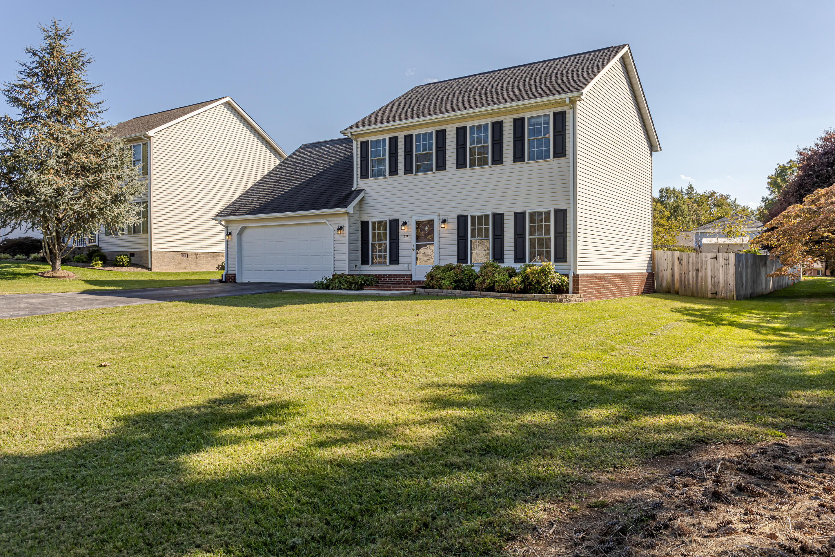 811 Ruddell Road Vinton, VA 24179 - Photo 1 of 42 02_811_Ruddle_Rd2_mls
