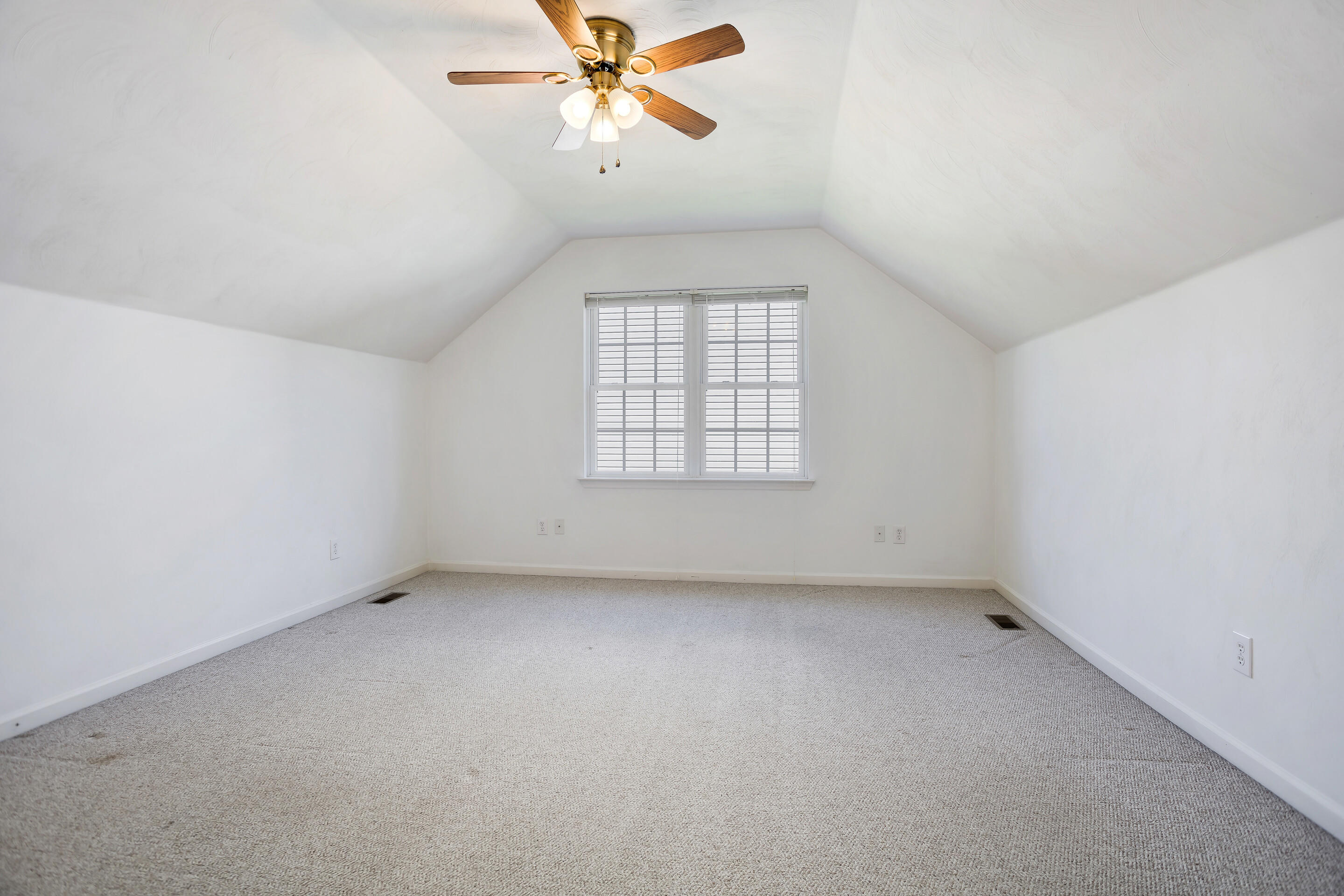 811 Ruddell Road Vinton, VA 24179 - Photo 32 of 42 32_811_Ruddle_Rd32_mls