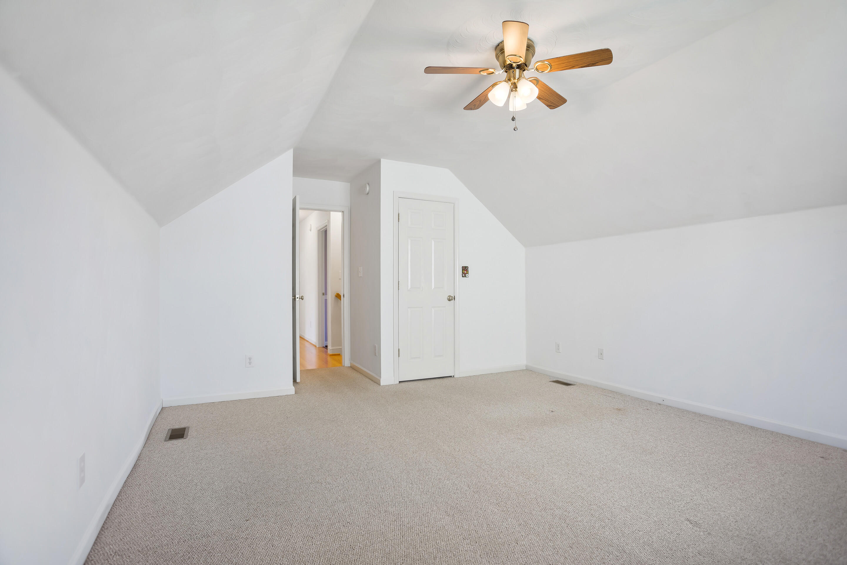 811 Ruddell Road Vinton, VA 24179 - Photo 33 of 42 33_811_Ruddle_Rd33_mls