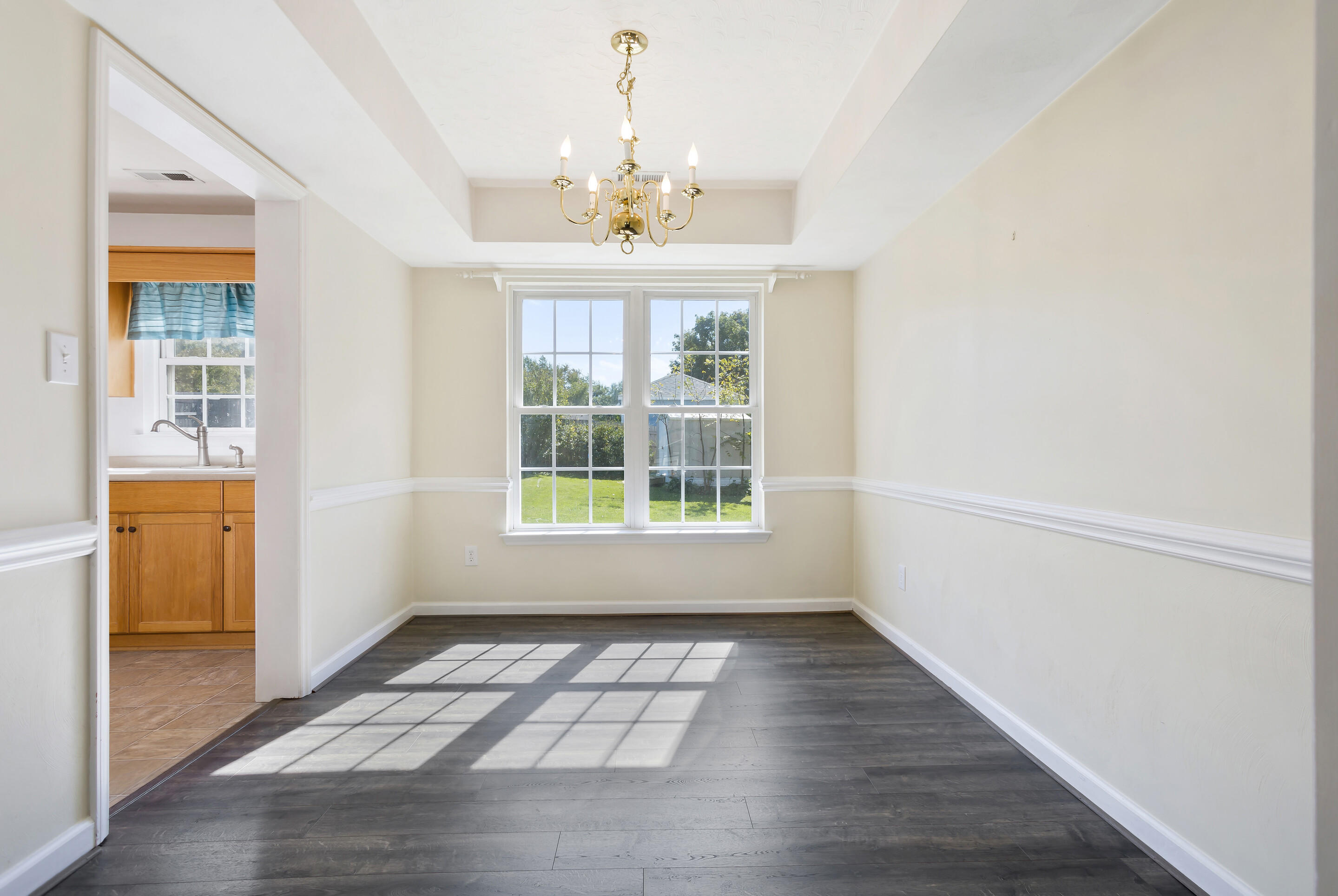 811 Ruddell Road Vinton, VA 24179 - Photo 9 of 42 09_811_Ruddle_Rd9_mls