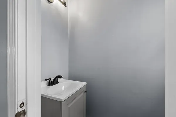 $2,950 | 124 Chadwick Street, North Andover, MA 01845