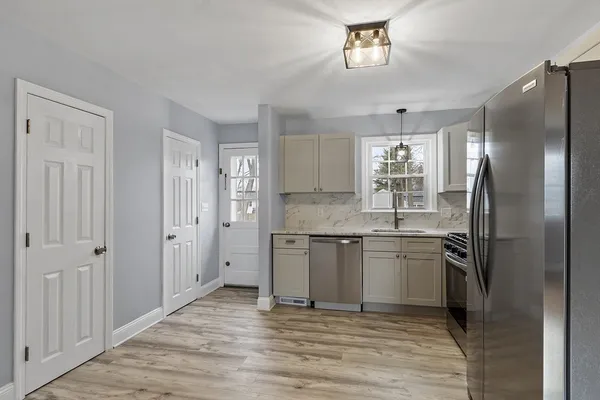 $2,950 | 124 Chadwick Street, North Andover, MA 01845