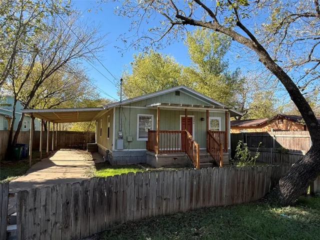 $1,650 | 1304 Cometa Street, Austin, TX 78721