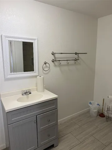 $1,650 | 1304 Cometa Street, Austin, TX 78721