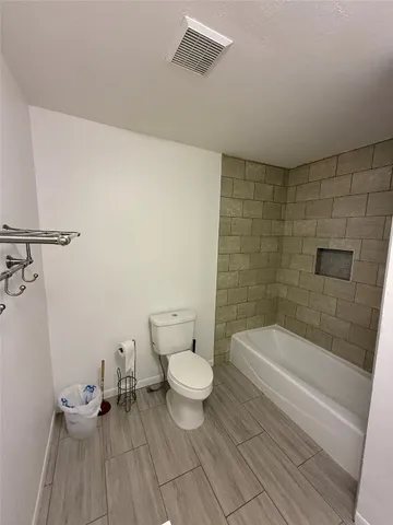 $1,650 | 1304 Cometa Street, Austin, TX 78721