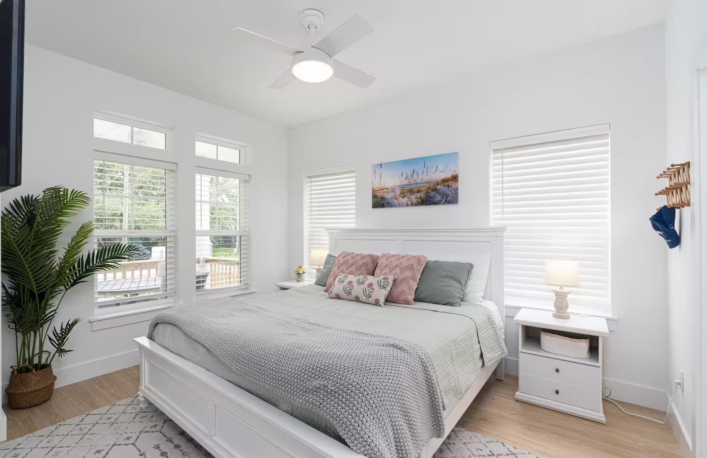 600 Twenty-First Street St. Augustine, FL 32084 - Photo 18 of 32 a bedroom with a large bed and a window