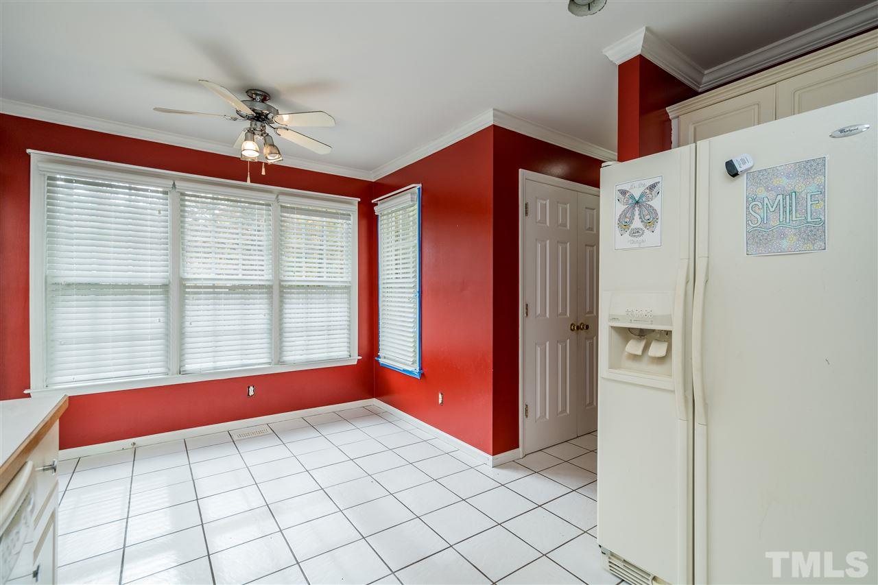 501 Woodland Road Raleigh, NC 27603 - Photo 14 of 28 a view of an entryway