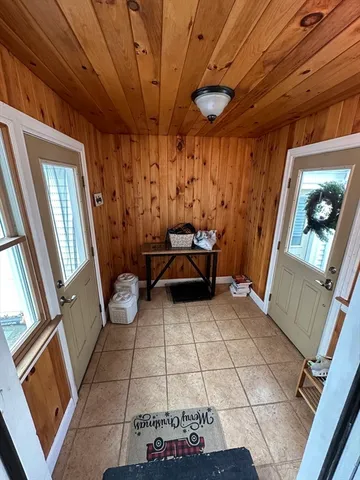 $2,900 | 284 Torrey Street, Brockton, MA 02301