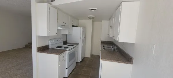 $1,099 | 860 East Brown Road, Unit 64, Mesa, AZ 85203