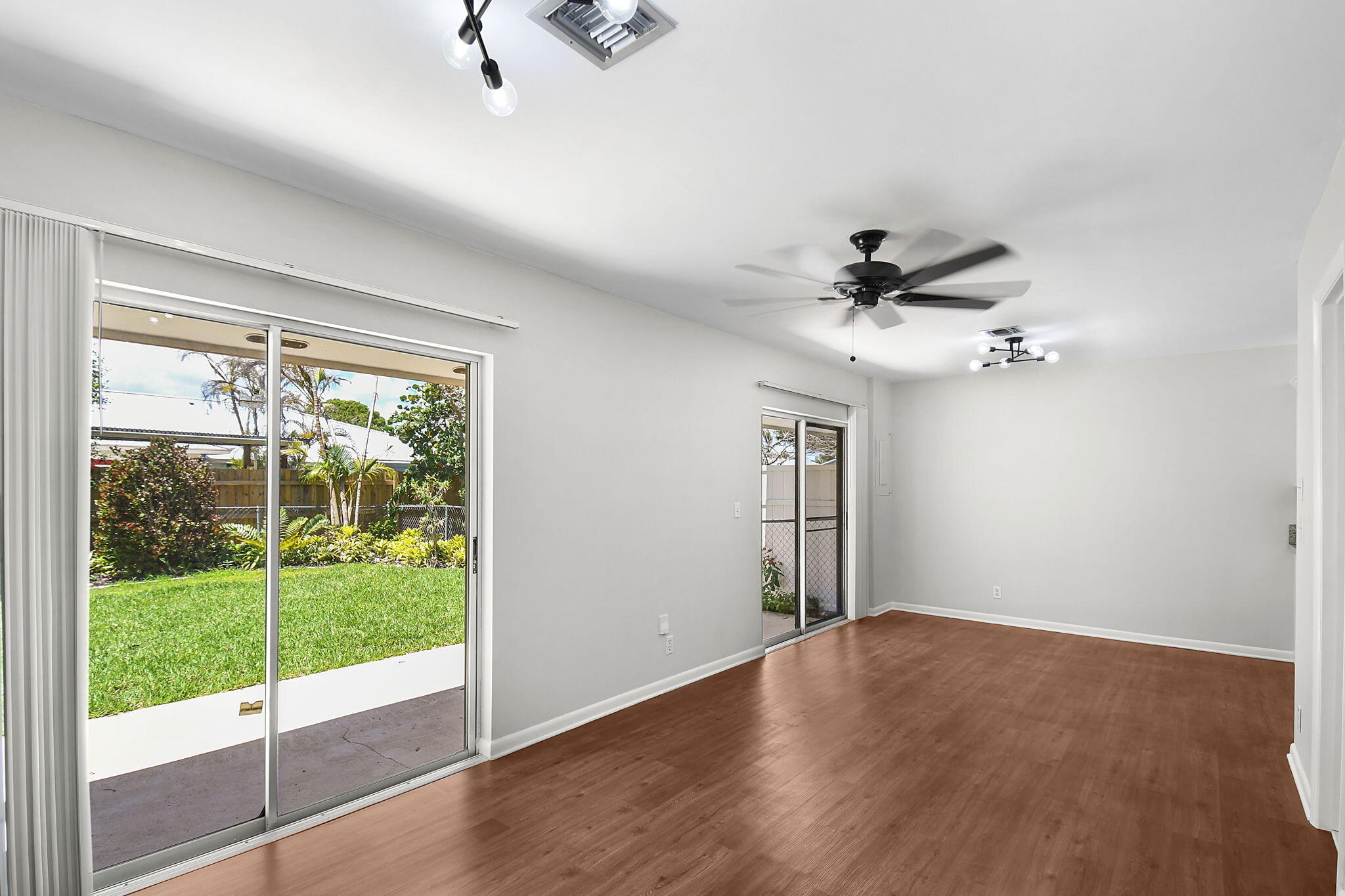 9040 Southeast Hobe Ridge Avenue Hobe Sound, FL 33455 - Photo 27 of 46 Family - dining Area