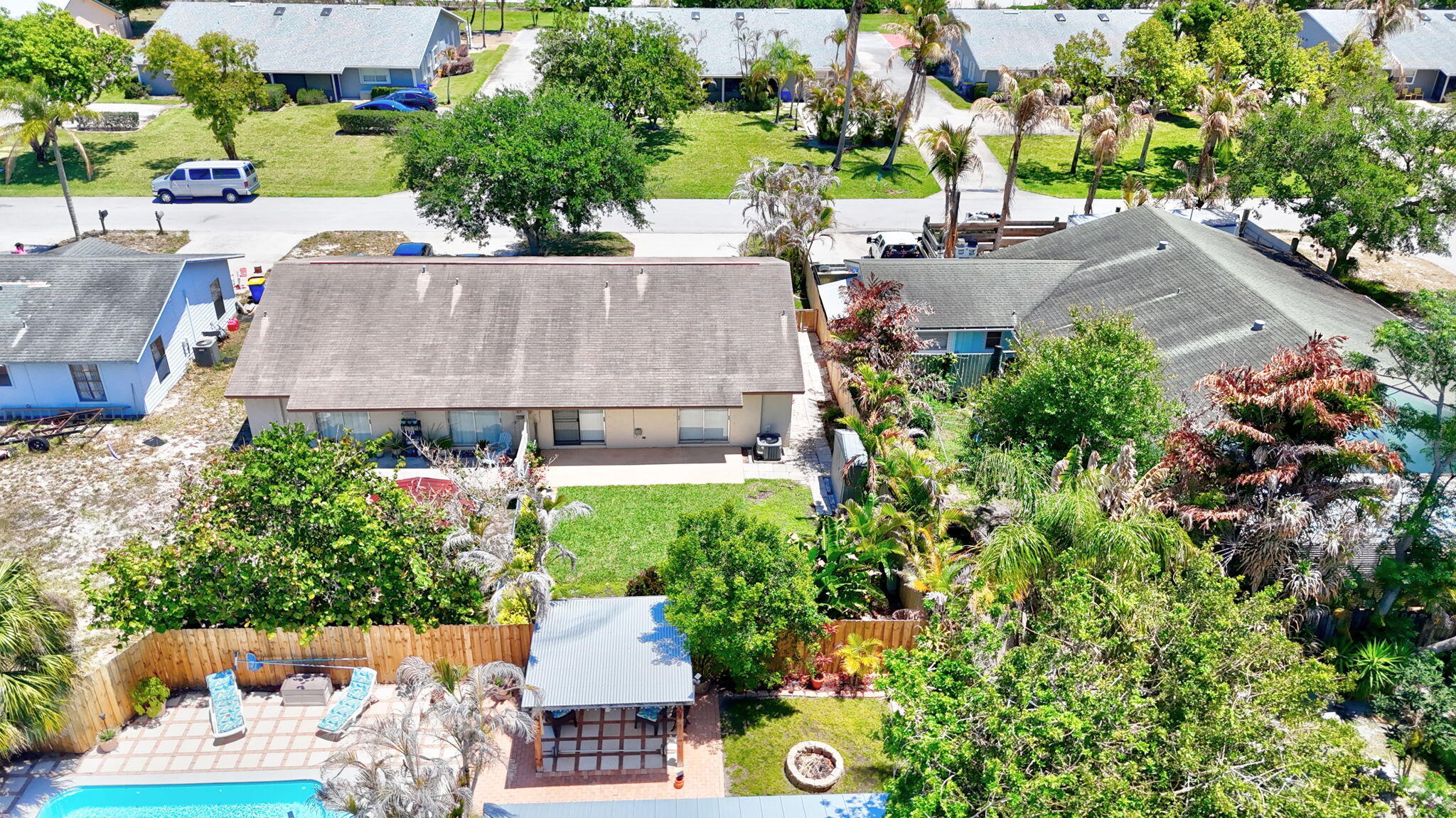 9040 Southeast Hobe Ridge Avenue Hobe Sound, FL 33455 - Photo 43 of 46 Back View