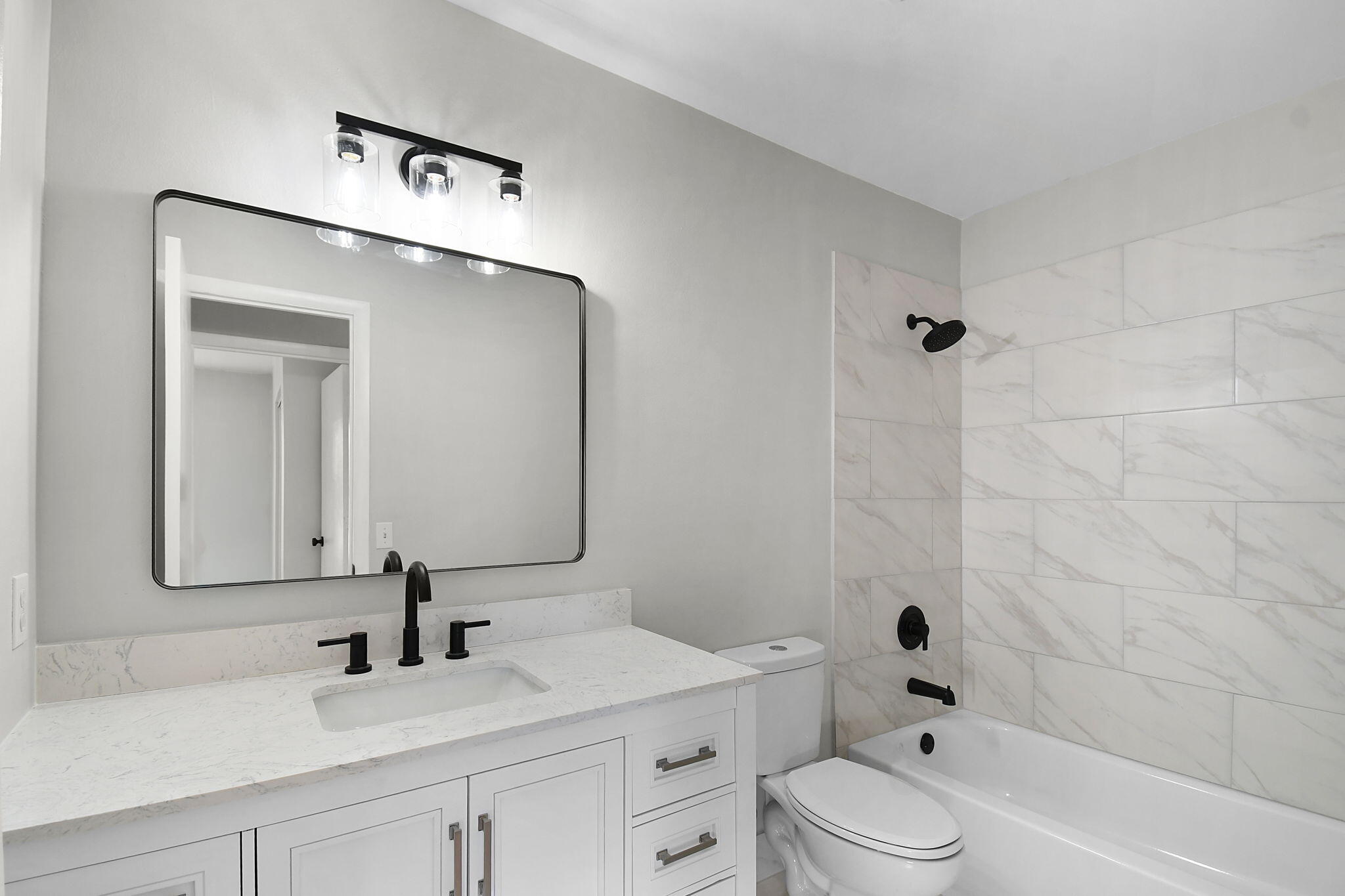 9040 Southeast Hobe Ridge Avenue Hobe Sound, FL 33455 - Photo 6 of 46 Full Bath