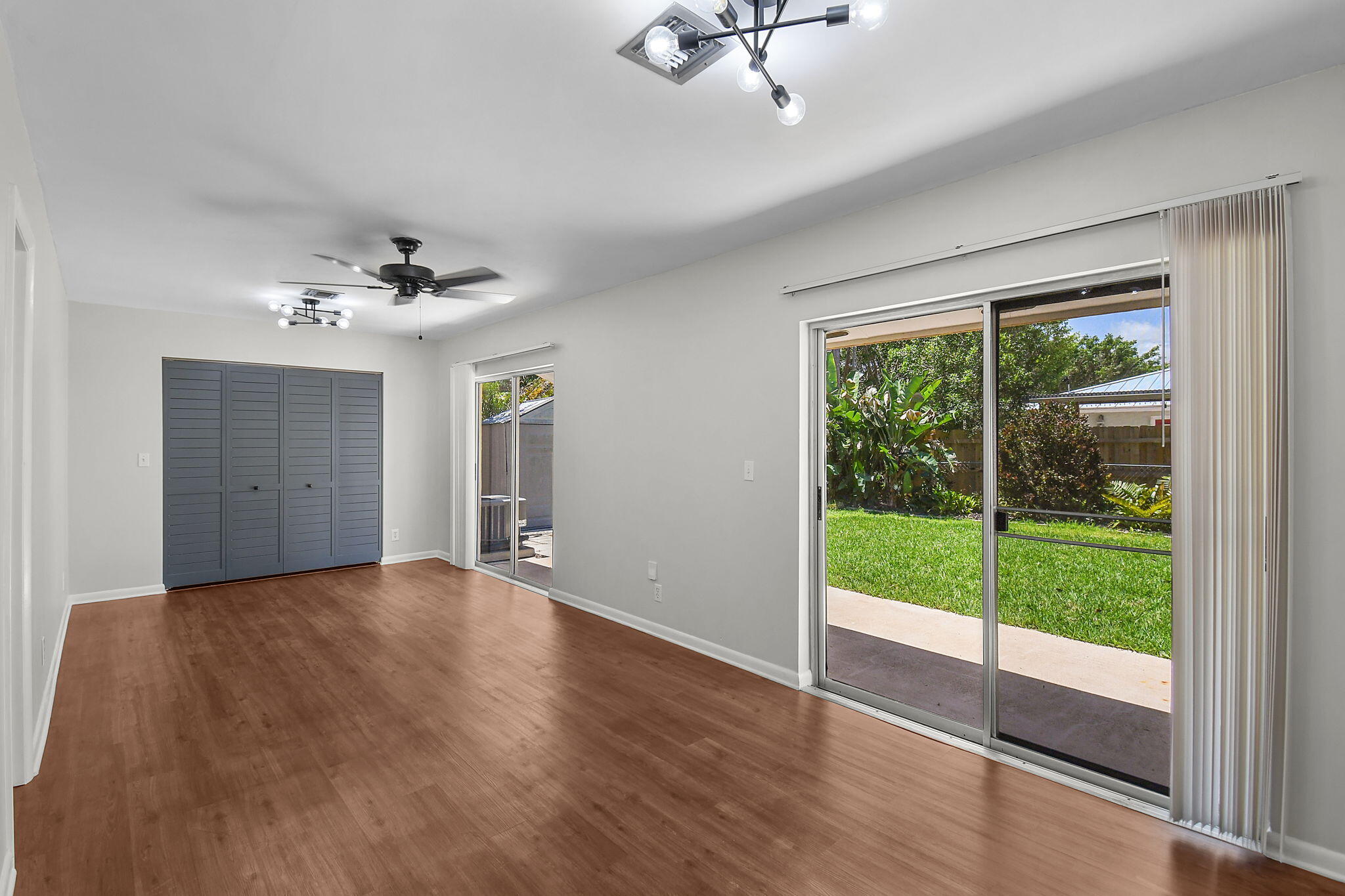 9040 Southeast Hobe Ridge Avenue Hobe Sound, FL 33455 - Photo 8 of 46 Family Room