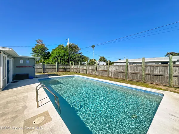 $2,949 | 113 Southeast 1st Street, Satellite Beach, FL 32937