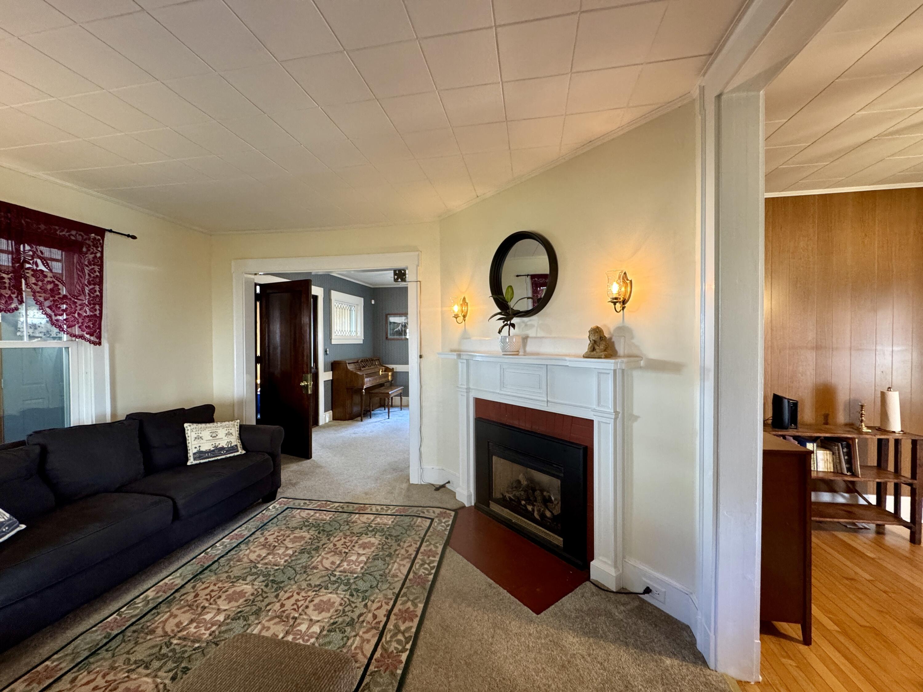 104 7th Street Bangor, ME 04401 - Photo 15 of 73 Living Room