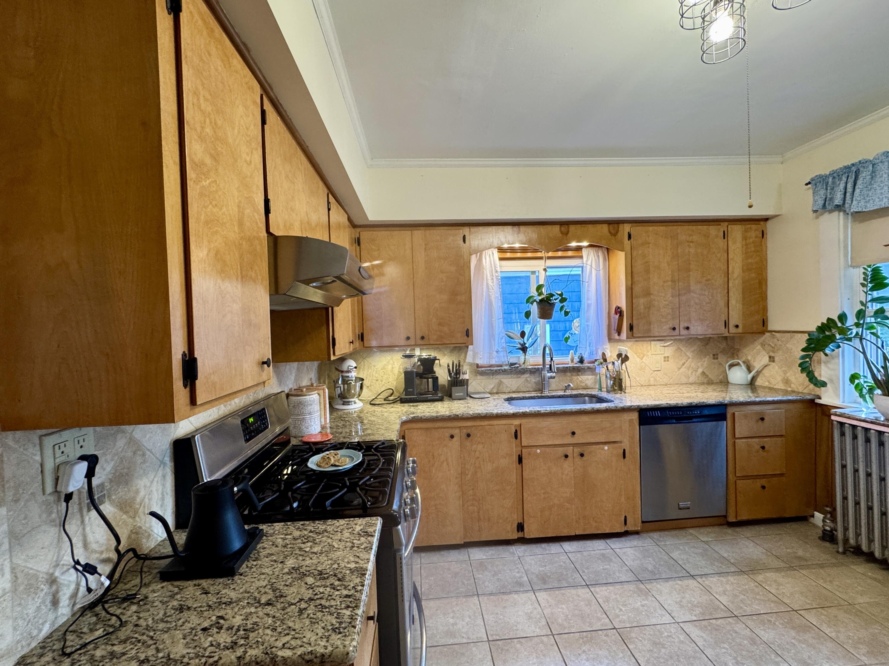 104 7th Street Bangor, ME 04401 - Photo 21 of 73 Dishwasher