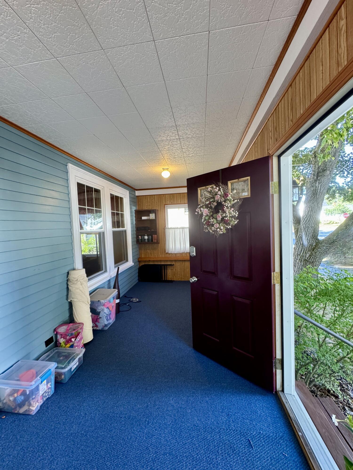 104 7th Street Bangor, ME 04401 - Photo 10 of 73 Sunroom