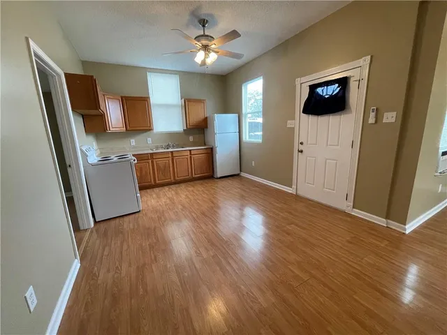 $1,295 | 2122 Stander Place, Chalmette, LA 70043