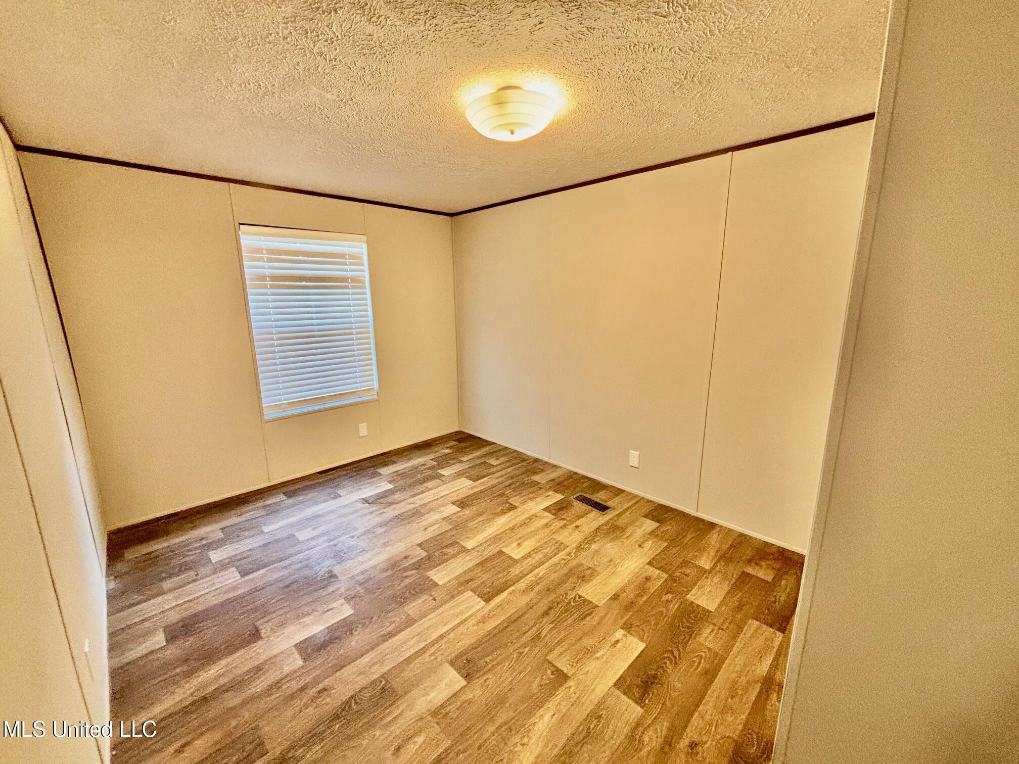 1033 Spike Lane Summit, MS 39666 - Photo 12 of 26 IMG_0511