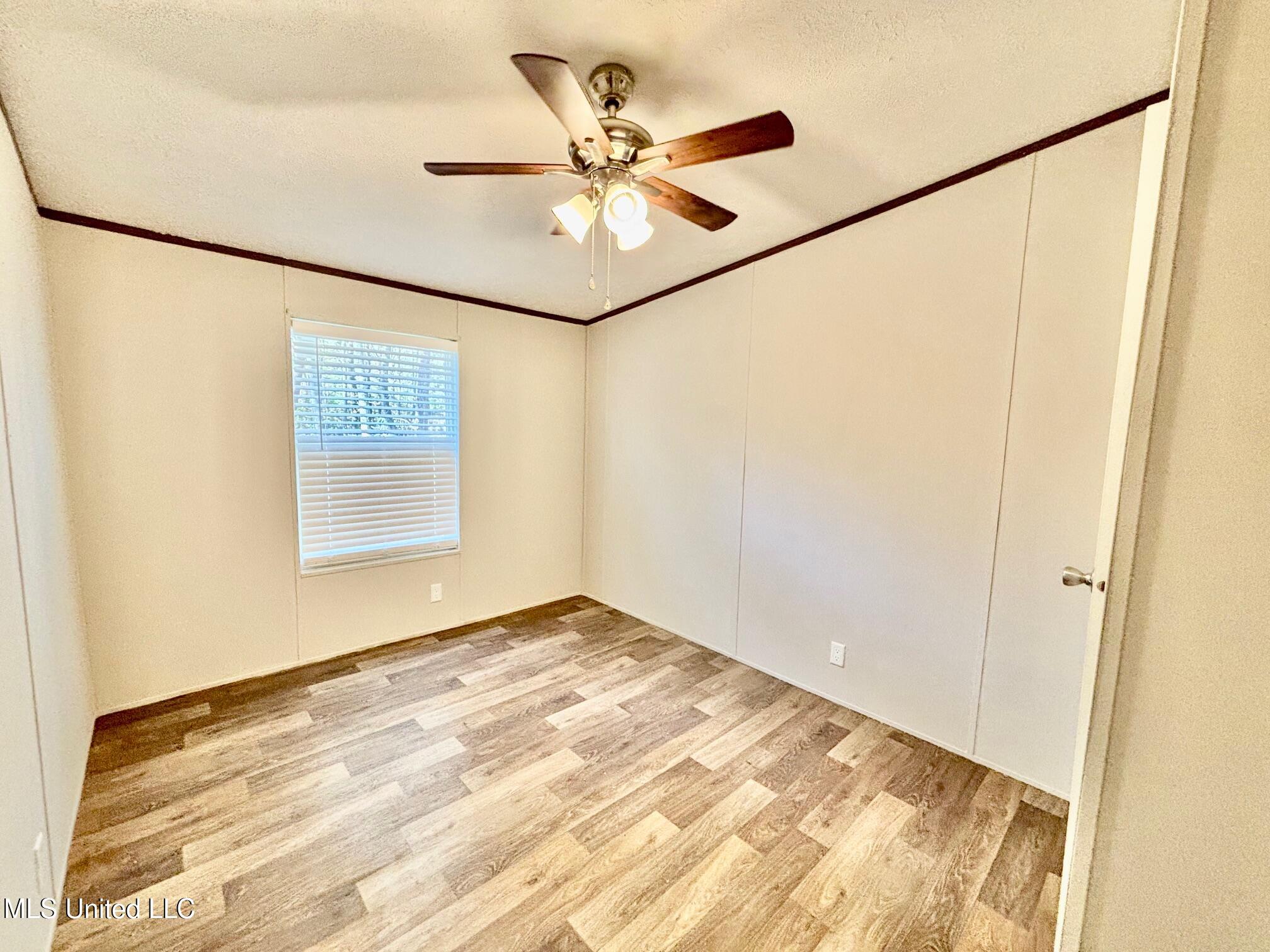 1033 Spike Lane Summit, MS 39666 - Photo 14 of 26 IMG_0513