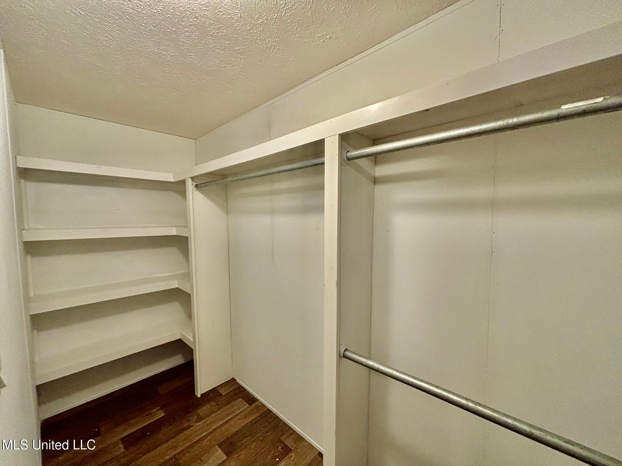 1033 Spike Lane Summit, MS 39666 - Photo 7 of 26 IMG_0504