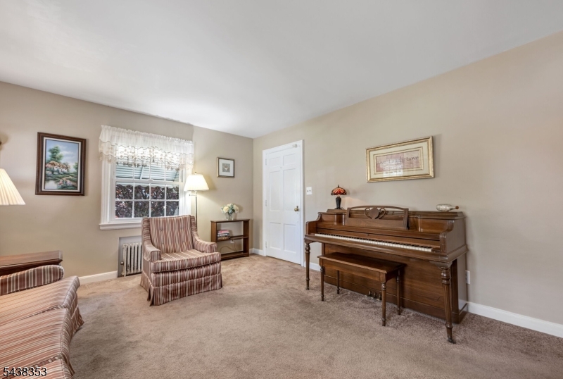 65 Harding Avenue Totowa, NJ 07512 - Photo 8 of 36