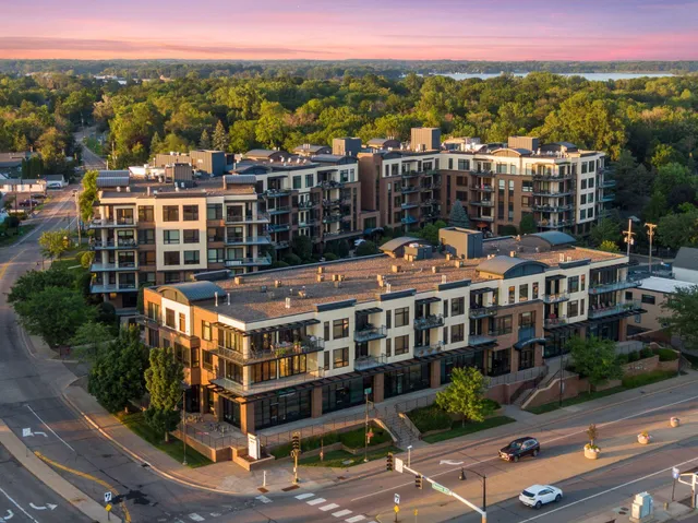 $830,000 | 4201 Sunset Drive, Unit N201, Spring Park, MN 55384