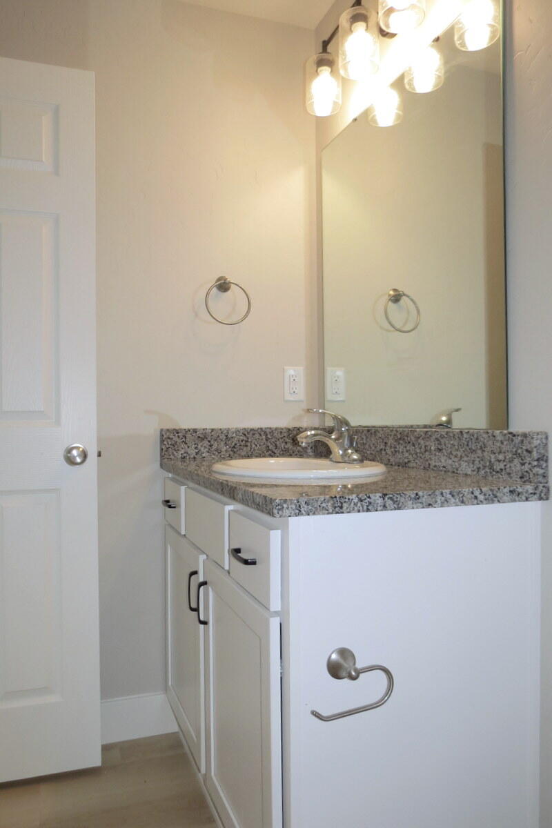 3761 West Riley Street Bolivar, MO 65613 - Photo 20 of 30 IMG_8335