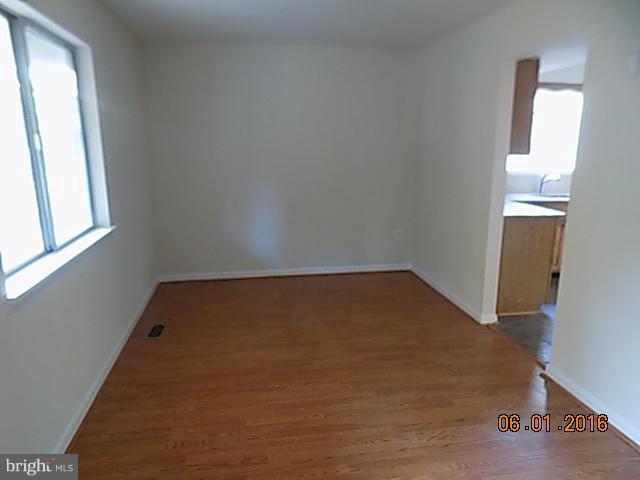 1701 Forestville Road Edgewater, MD 21037 - Photo 7 of 20 Living Room